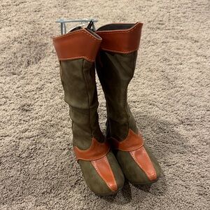 NWT! Raya boots